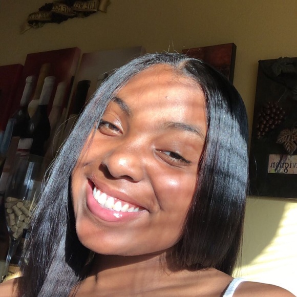 Meet your Posher, Jordyn - Picture 1 of 1